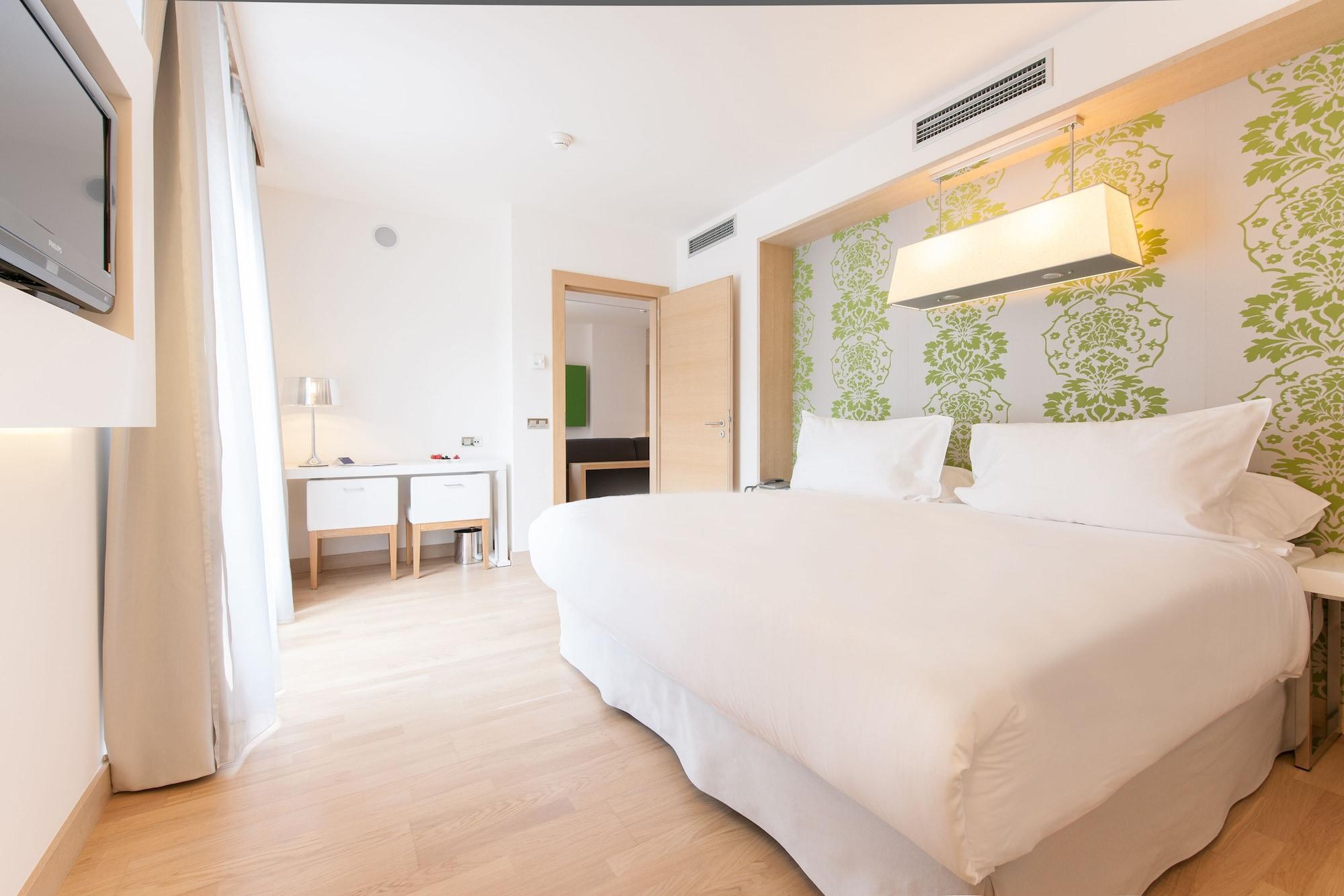 Occidental Five Hotel 4*